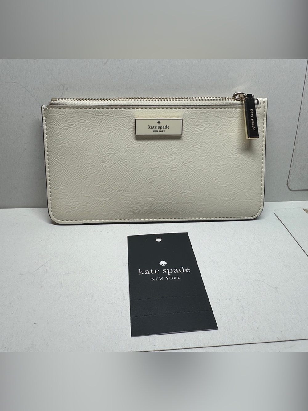 kate spade BRIDGET CRINKLE PATENT LARGE SLIM CARD HOLDER with Gold Hardware